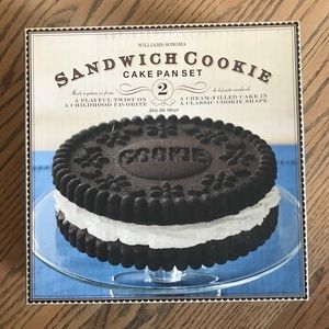 Williams-Sonoma Sandwich Cookie Cake Pan Set (2)